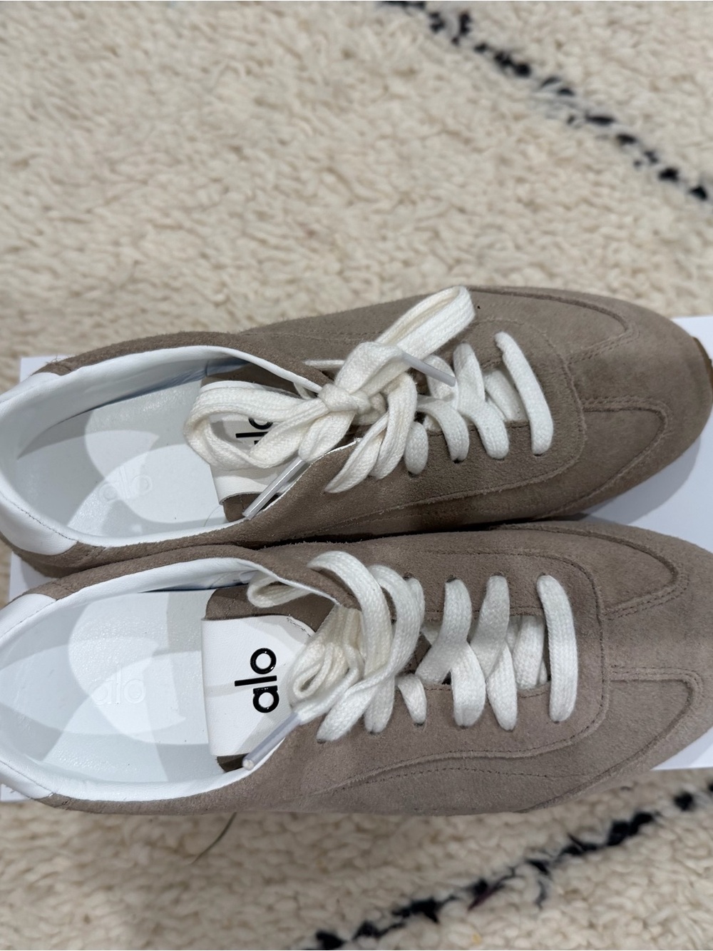 Alo Unisex Sunset Sneaker in Gravel women’s 8 men’s 6.5 NWB